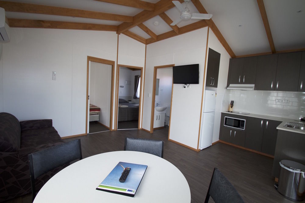 Big4 Whiters Holiday Village Lakes Entrance Exterior photo