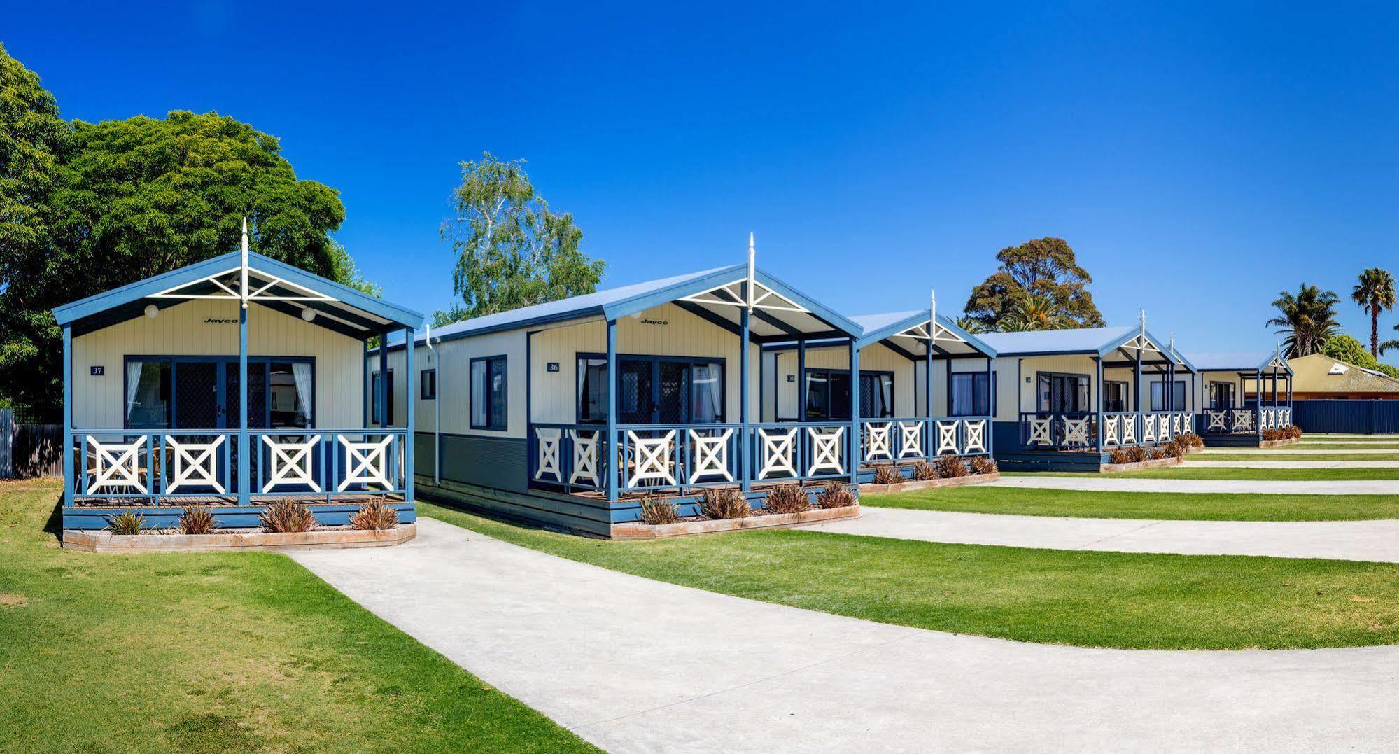 Big4 Whiters Holiday Village Lakes Entrance Exterior photo