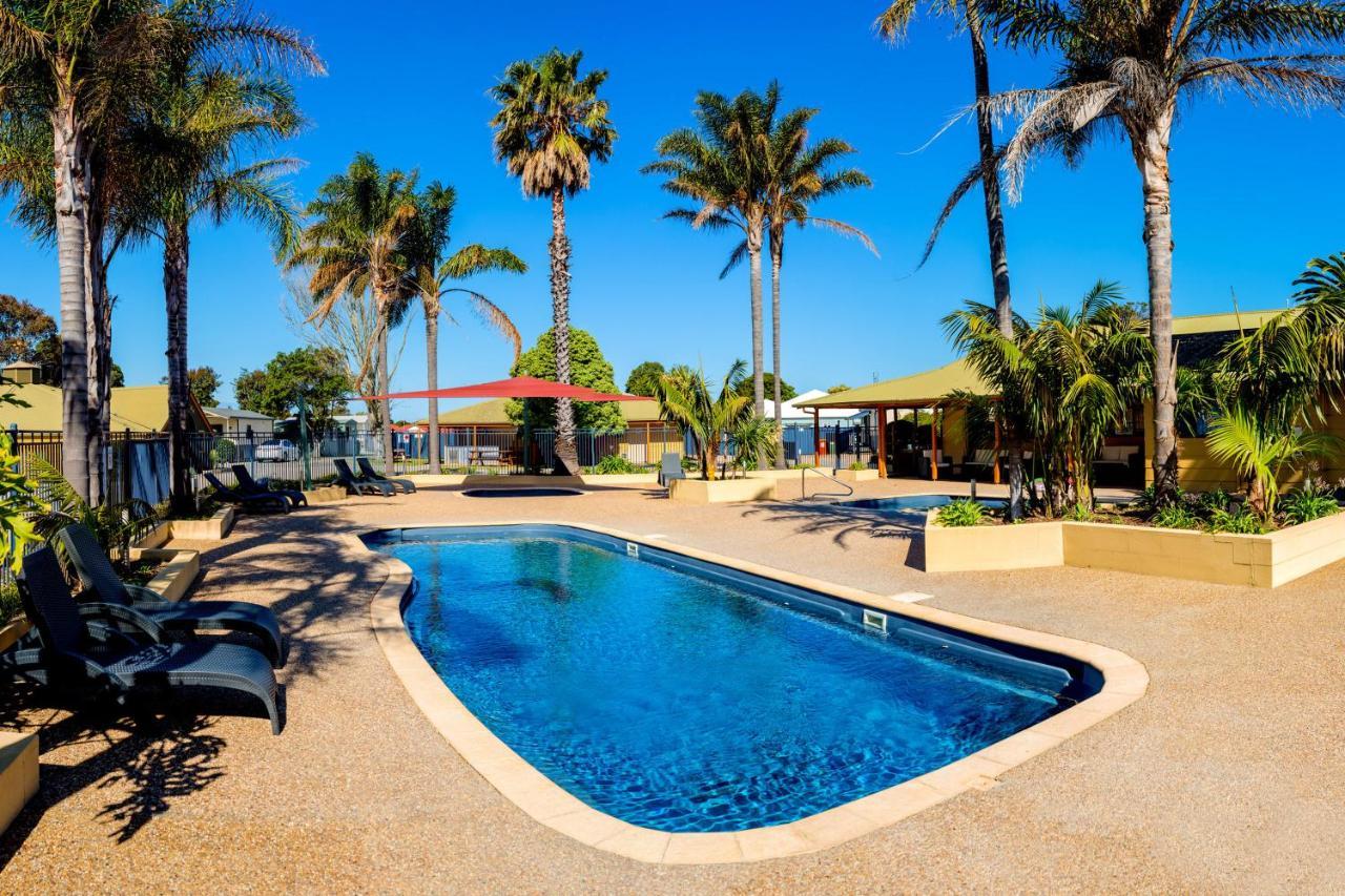 Big4 Whiters Holiday Village Lakes Entrance Exterior photo